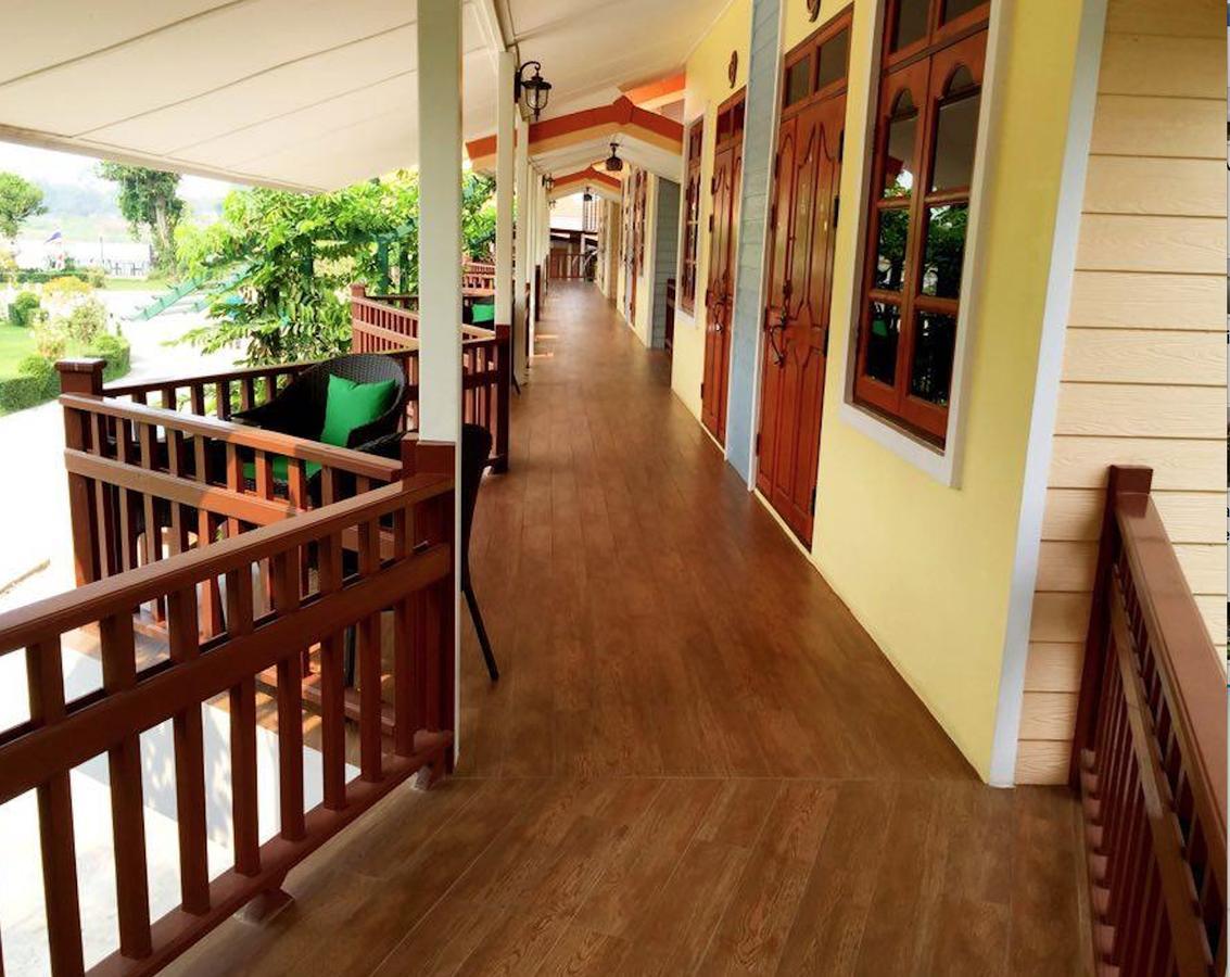 Maeping Mango Riverside Resort Kamphaeng Phet Esterno foto
