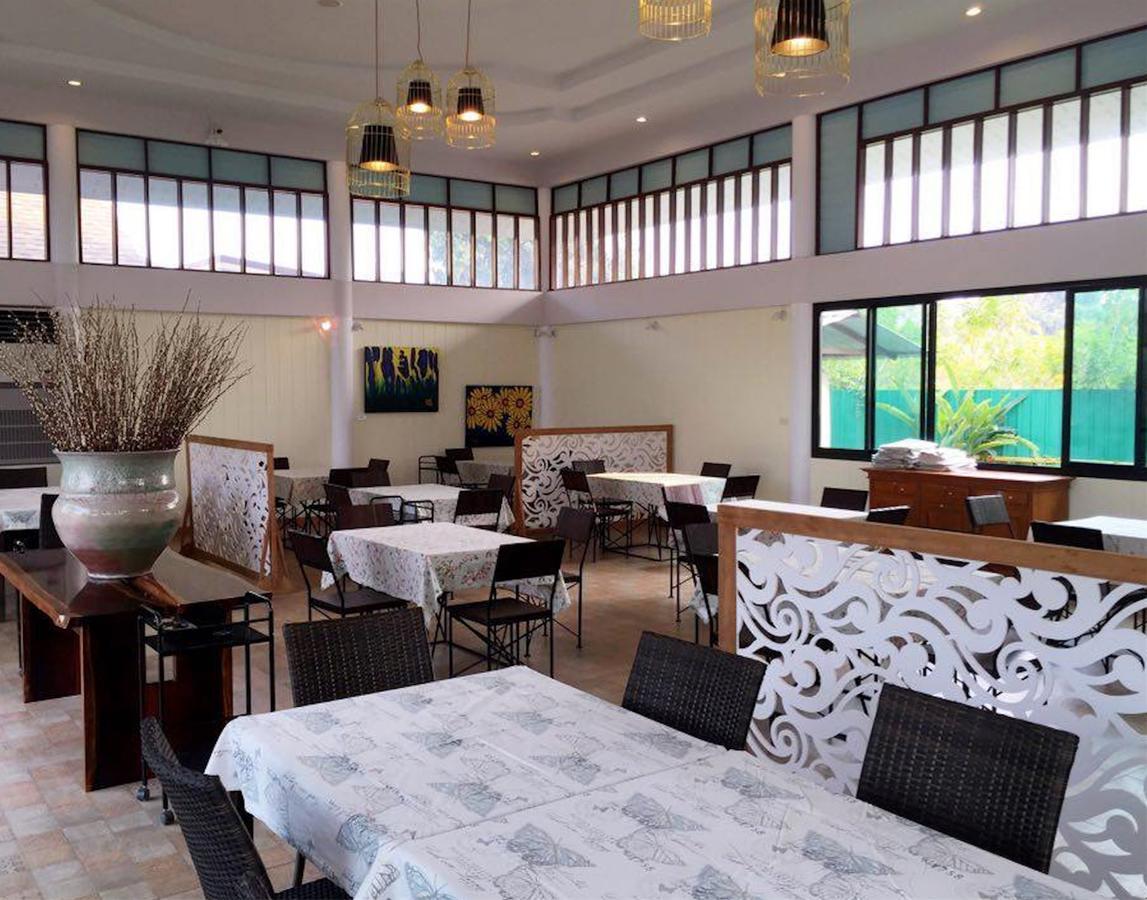 Maeping Mango Riverside Resort Kamphaeng Phet Esterno foto