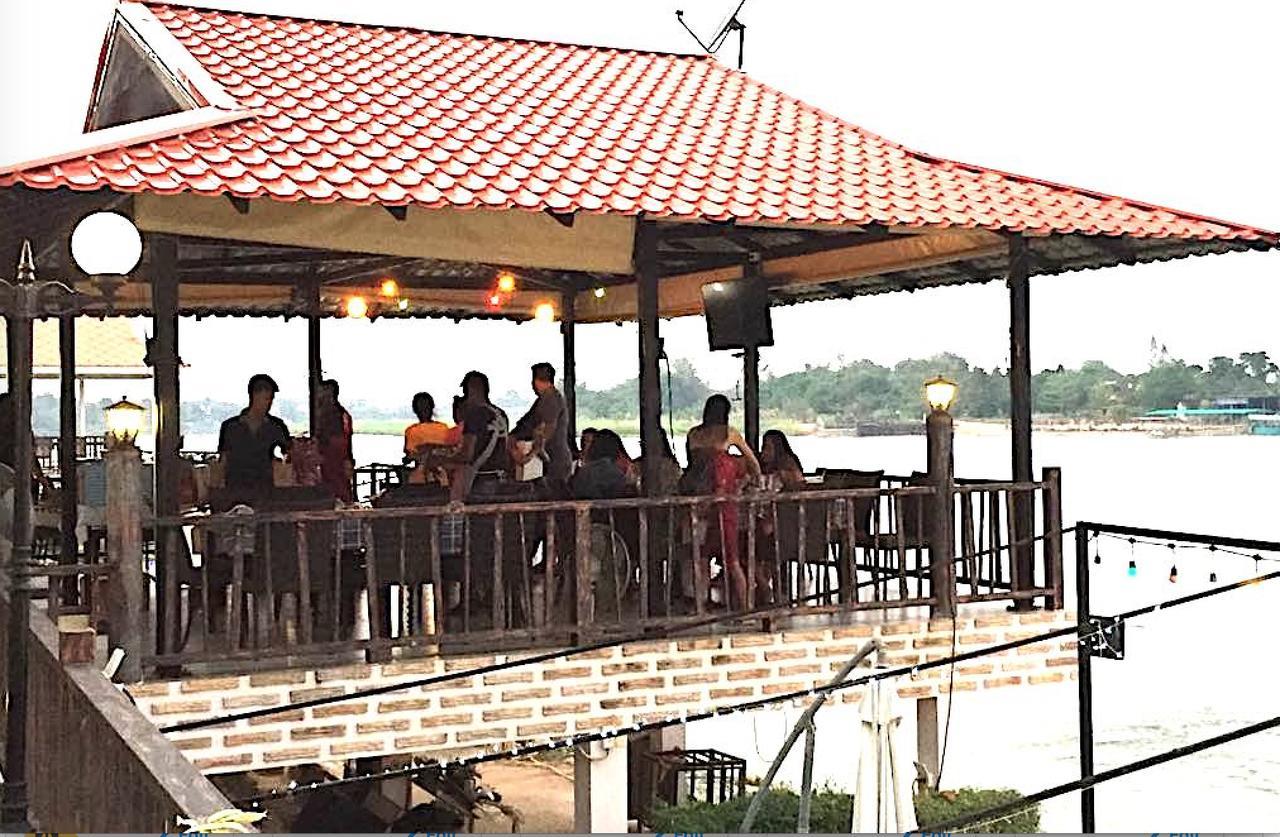 Maeping Mango Riverside Resort Kamphaeng Phet Esterno foto