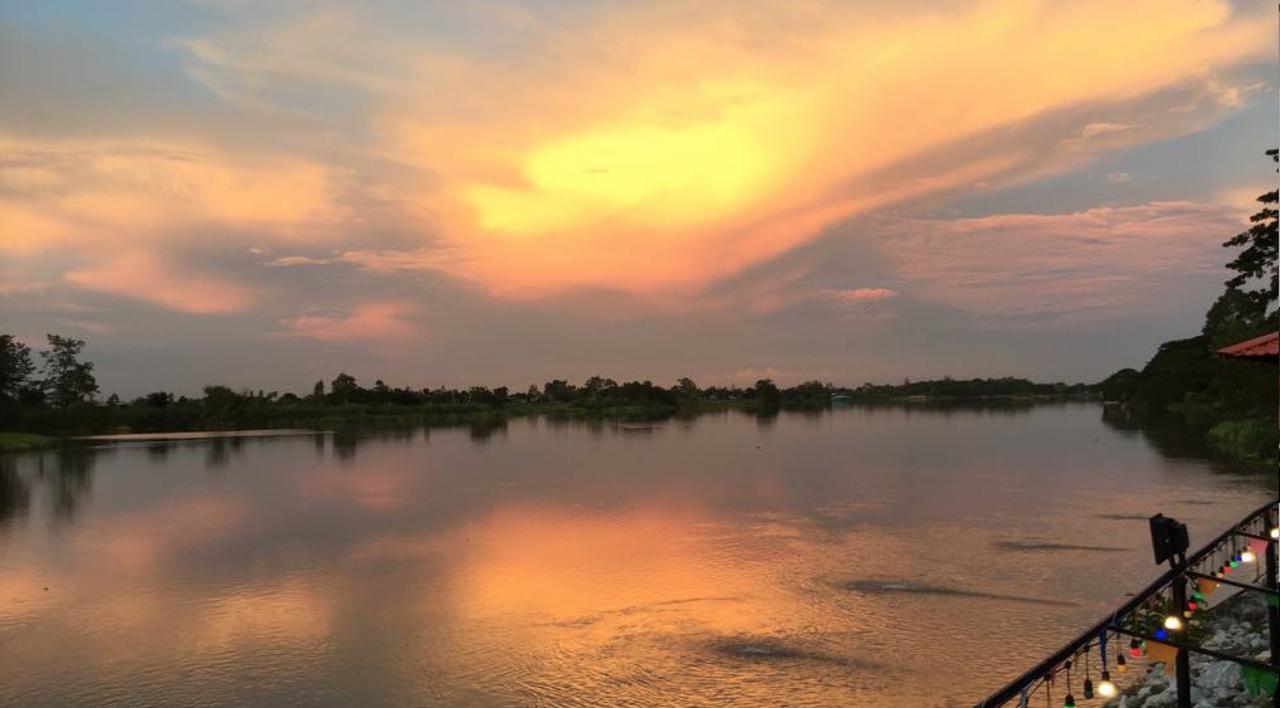 Maeping Mango Riverside Resort Kamphaeng Phet Esterno foto