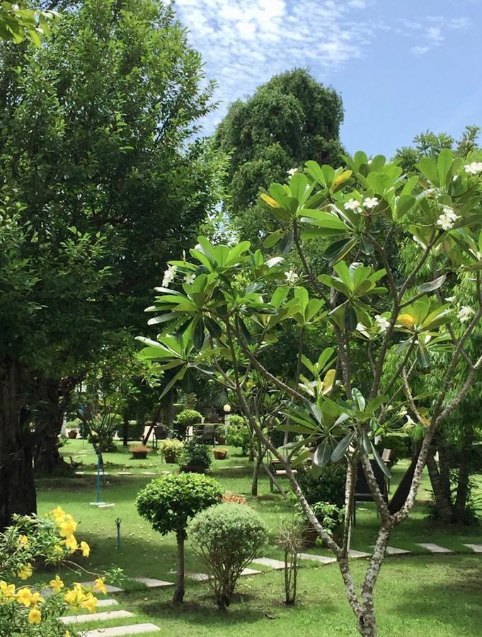 Maeping Mango Riverside Resort Kamphaeng Phet Esterno foto